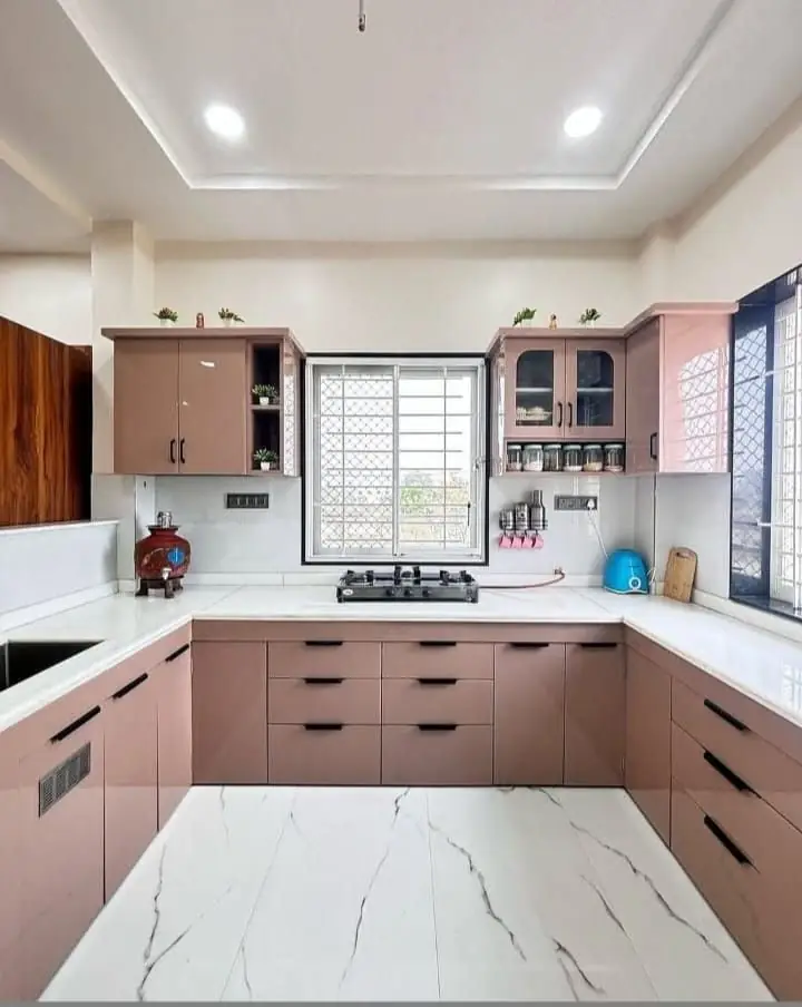 Modular Kitchens design KIT-035